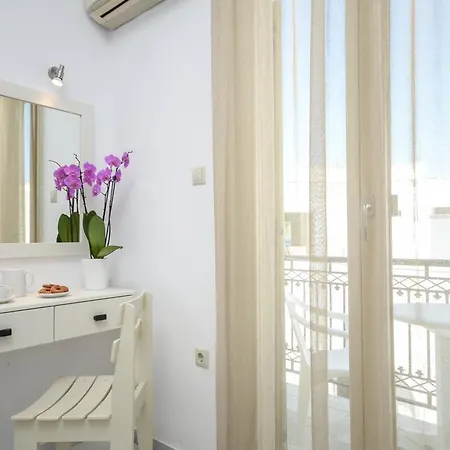 Soula Naxos * Naxos City