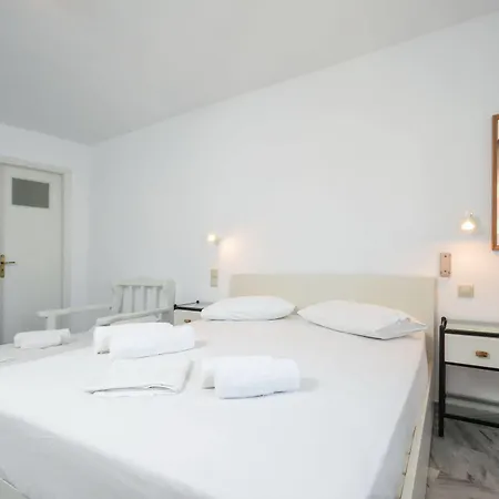 Soula Naxos Hotel *